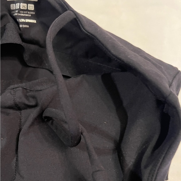 Medium NEW Tank Spaghetti Strap Top Women's Black Under Shirt Cropped Spandex - Picture 4 of 6